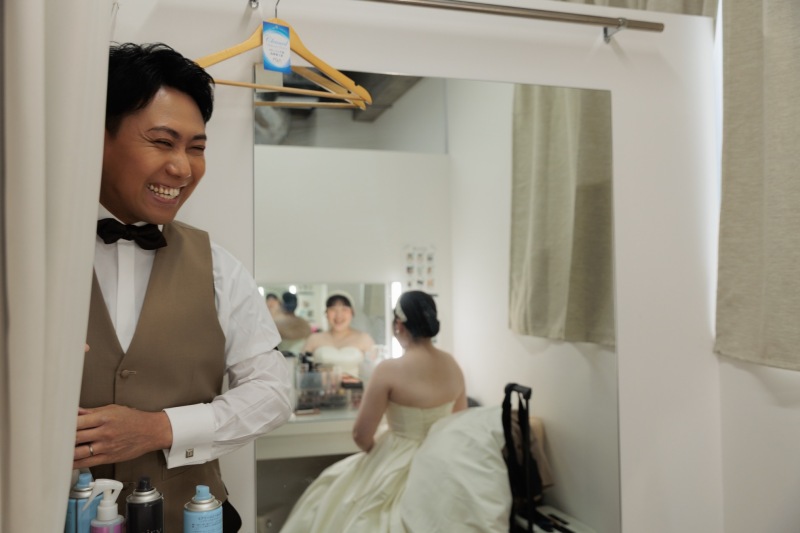 カーテンを開けて