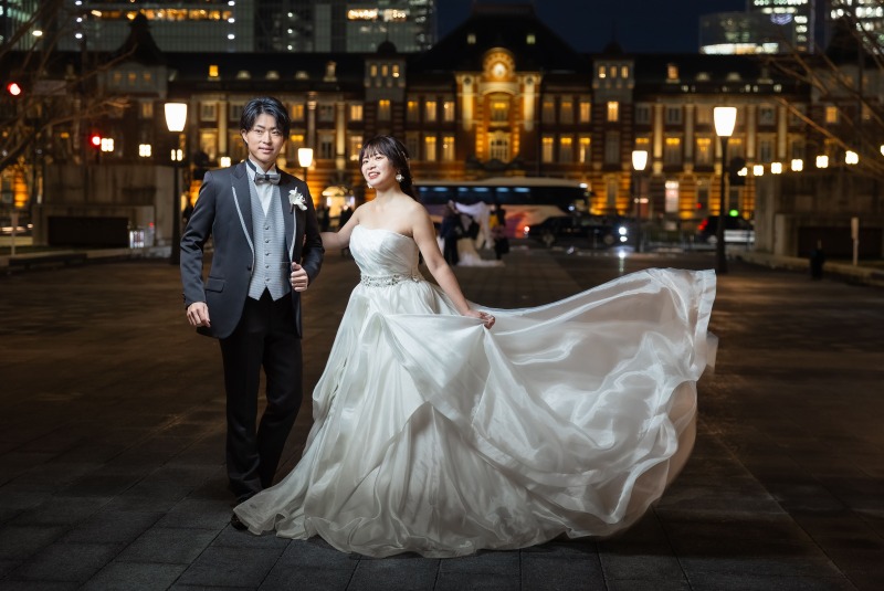 ドレスに動きをつけて