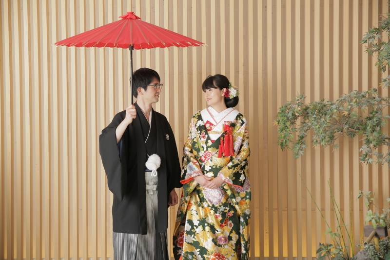 自然な表情で。。。