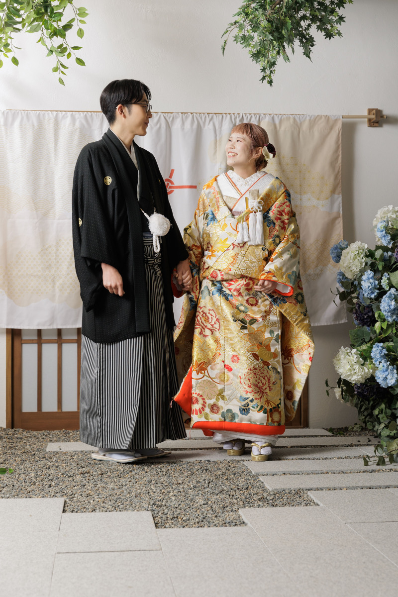 庭園内を歩いて