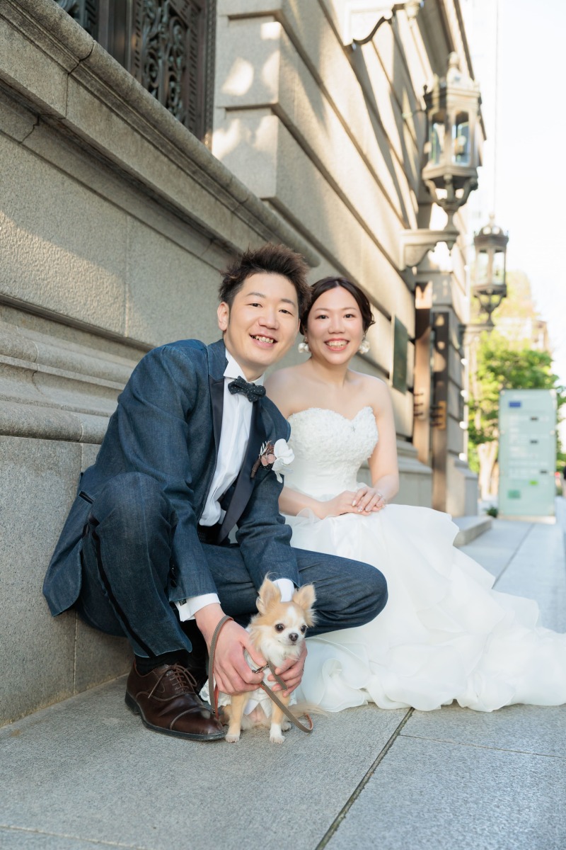 しゃがみ込んで