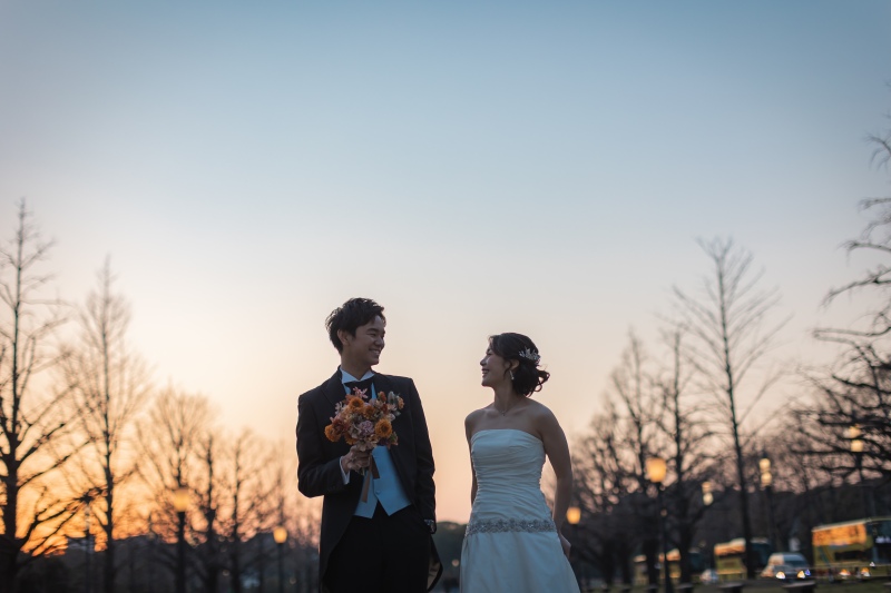 夕日をバックに