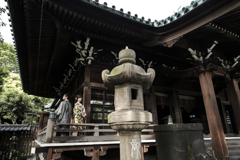 風情のある建物の中で