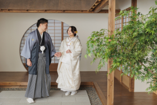 和装を引き立たせる！【屋内庭園スタジオ】