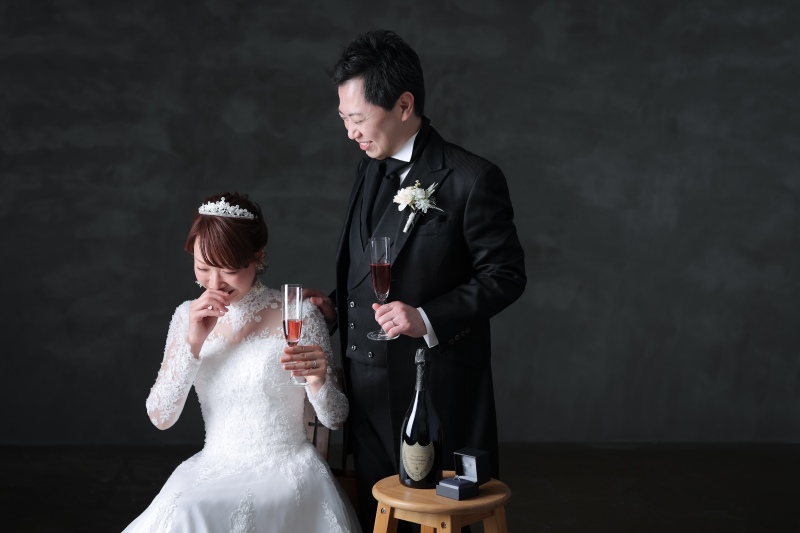 ワインを片手に