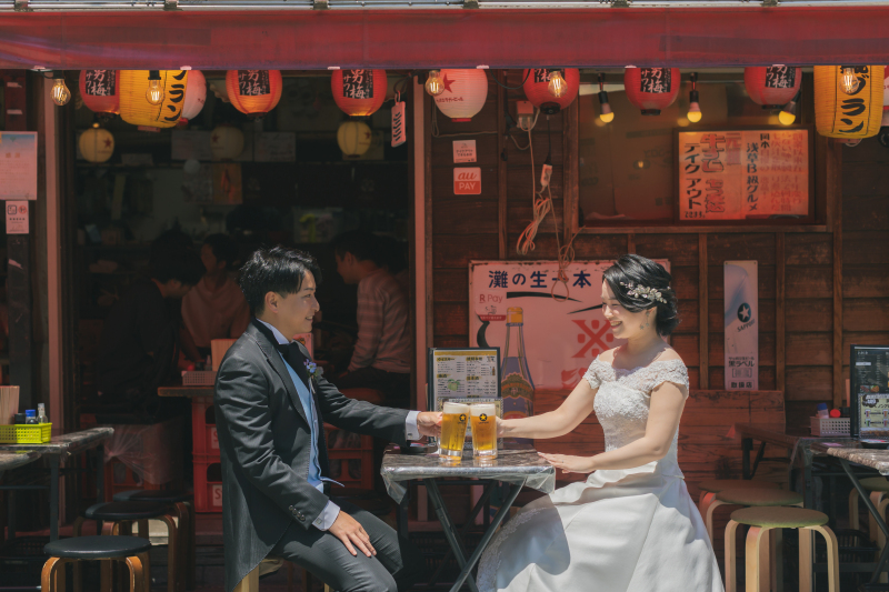 洋装で浅草町歩きロケーション撮影