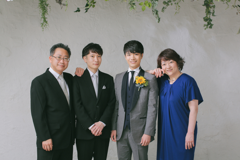 ご新郎様のご家族と！