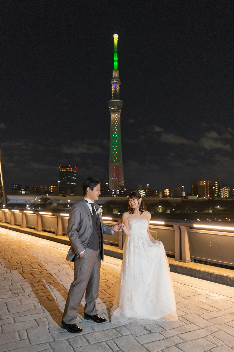 夜のスカイツリーとお二人