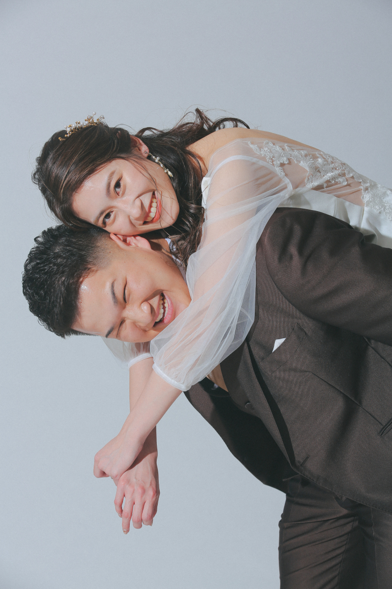 ご新郎様のおんぶ