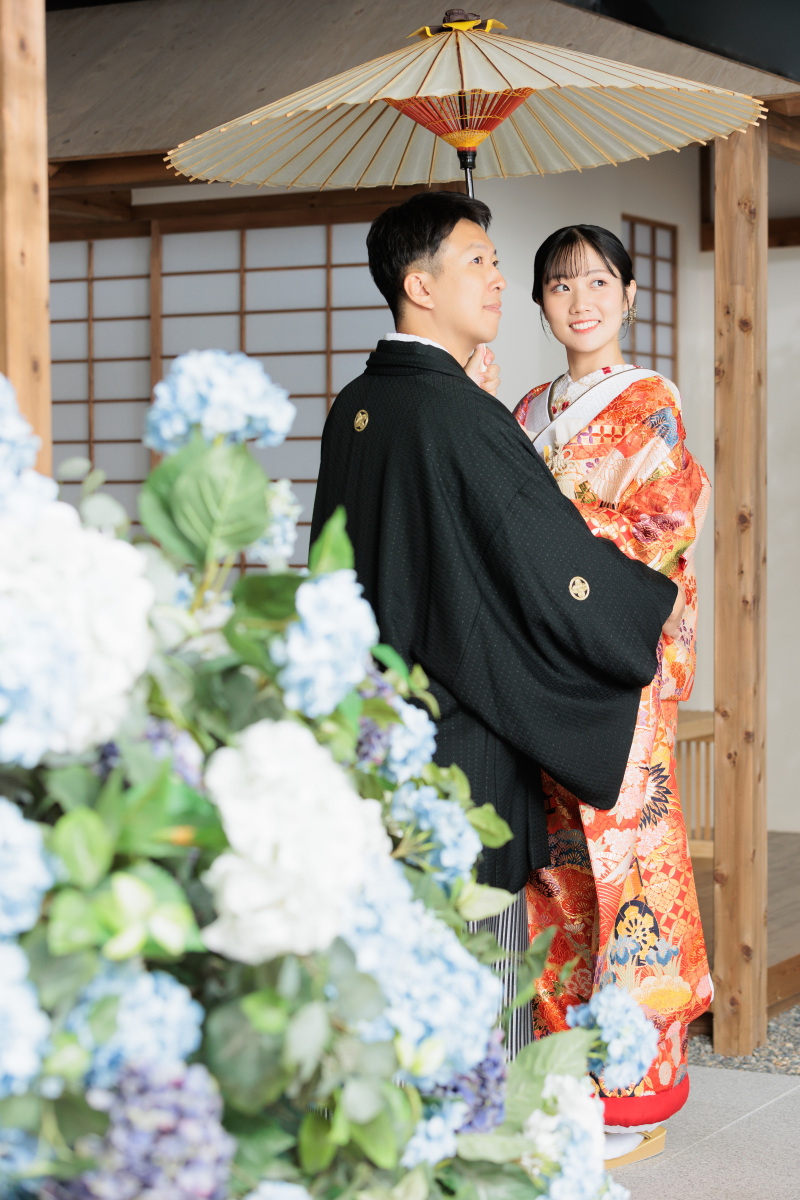 紫陽花に見守られて