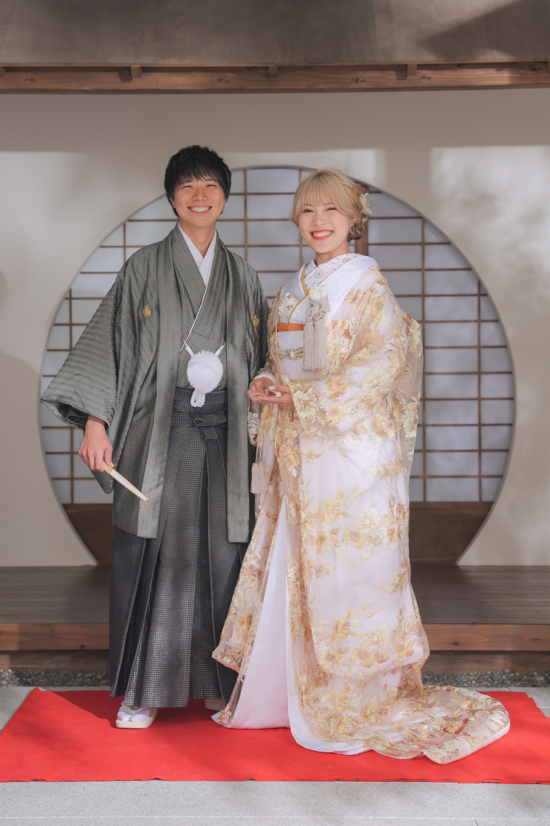 フォーマルな立ち姿