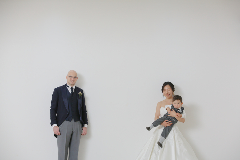 シンプルな背景で