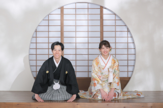 和装で本格的なスタジオで撮影！【屋内庭園スタジオ】