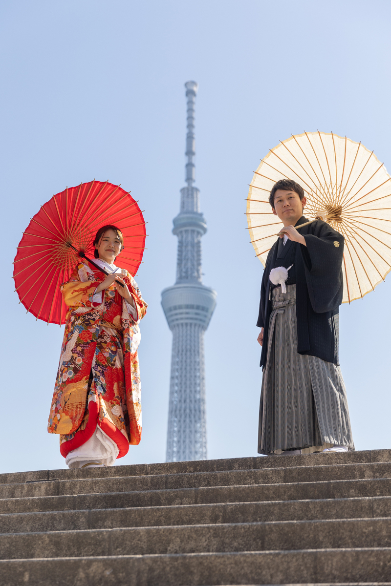 スカイツリーをバックに