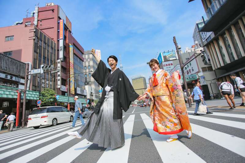 浅草の街並みと