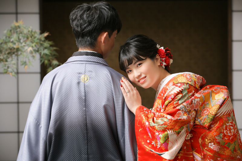 振り返る新婦様