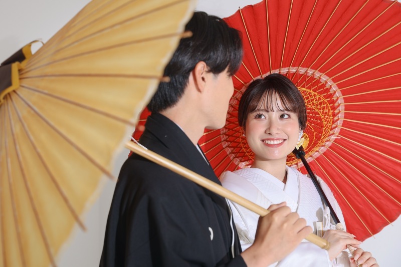 見つめ合う