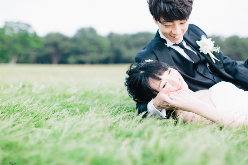 草原で寝っ転がって