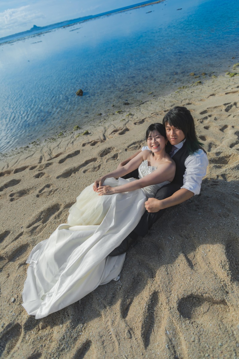 続いては洋装に衣装チェンジして海へ