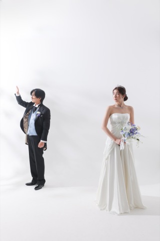 洋装スタイルのハウススタジオフォト