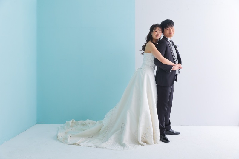 後ろからハグ！