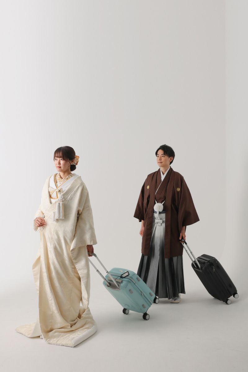 和装にスーツケース！！