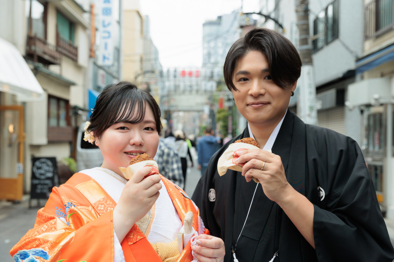 仲見世通りで食べ歩き