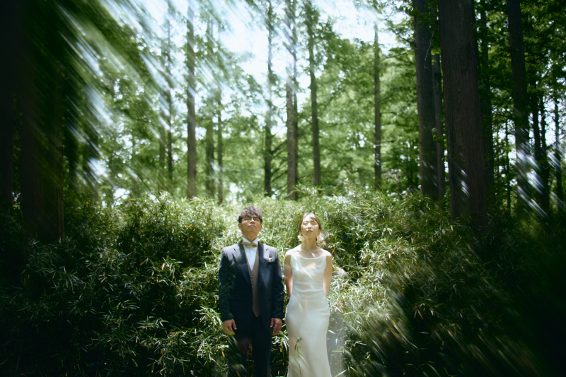 緑の中で日光浴