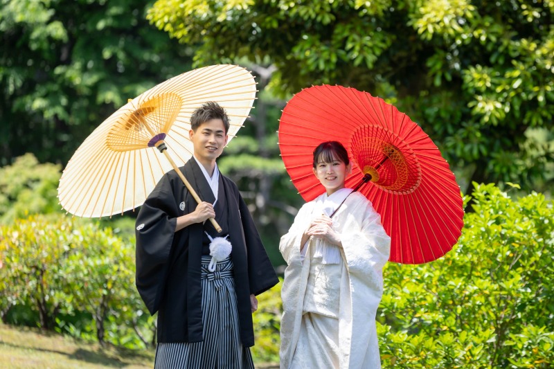 和傘で華やかに