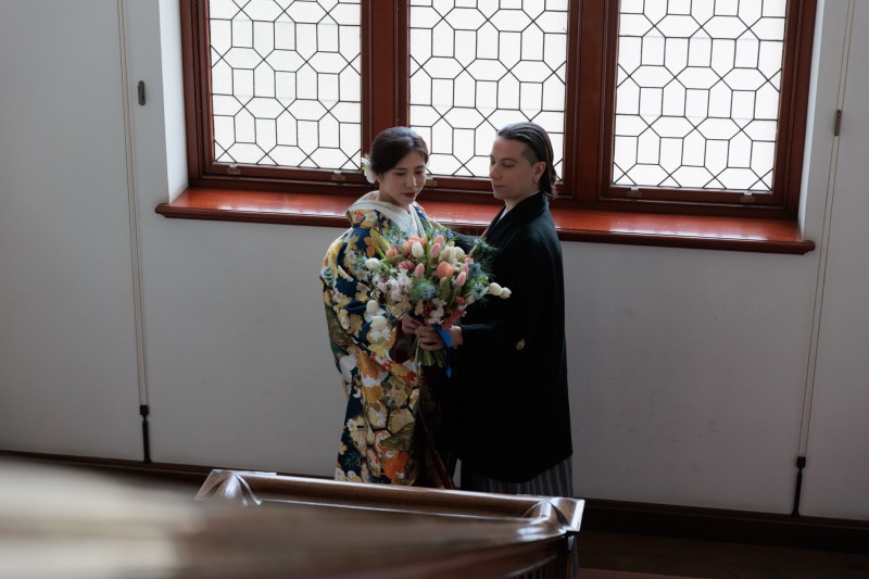 ブーケを持って