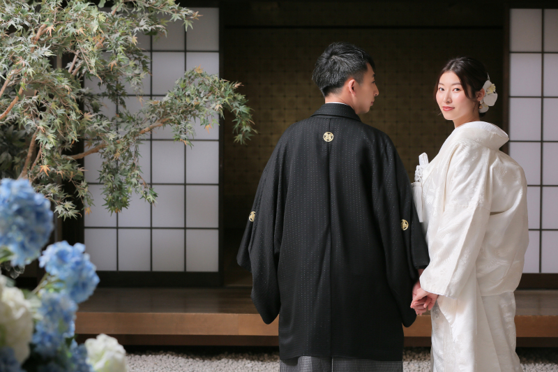 振り返るご新婦様