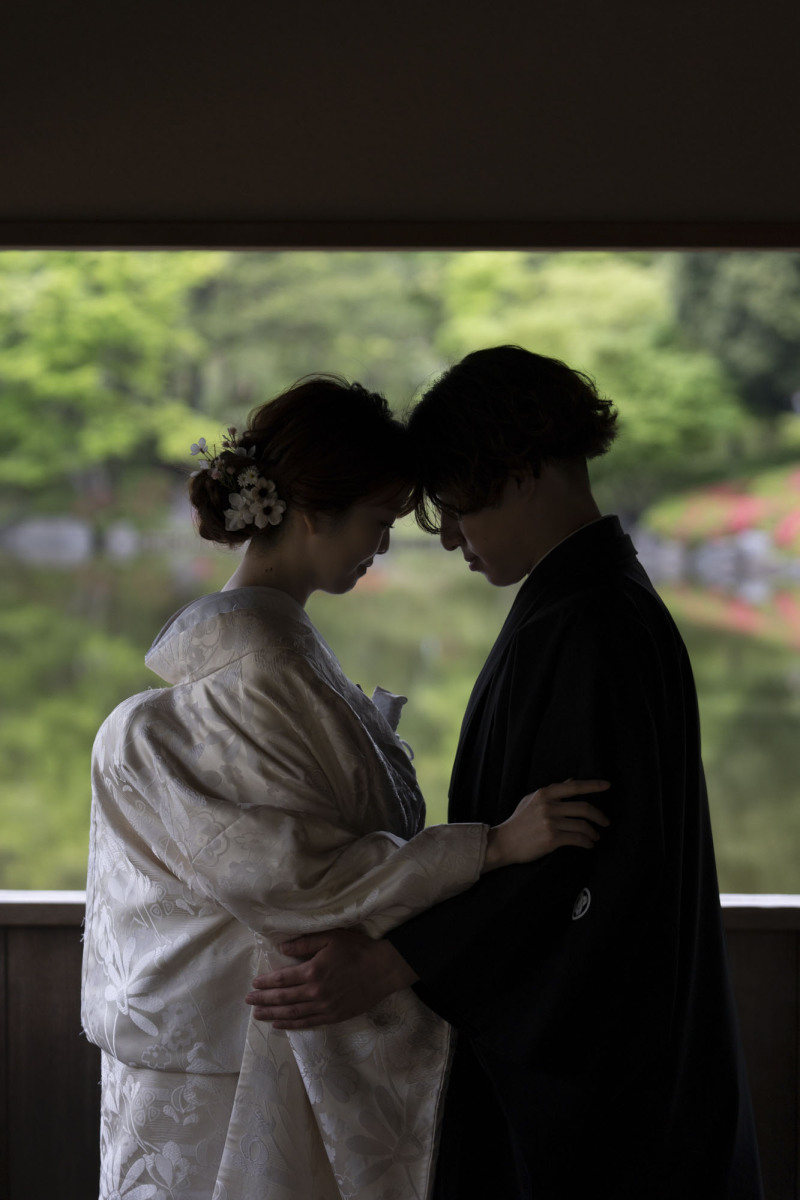 おでこを合わせて