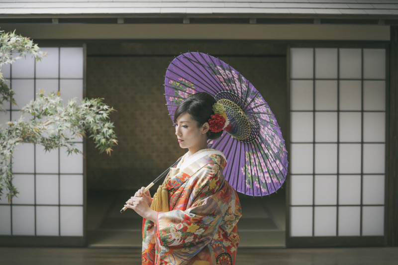 和傘でしっとりと。