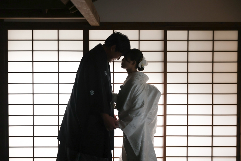 和を感じるシルエット写真