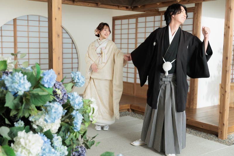ご新婦様を引いて