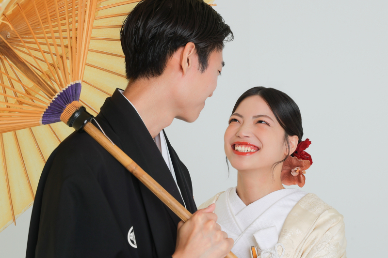 見つめるお二人