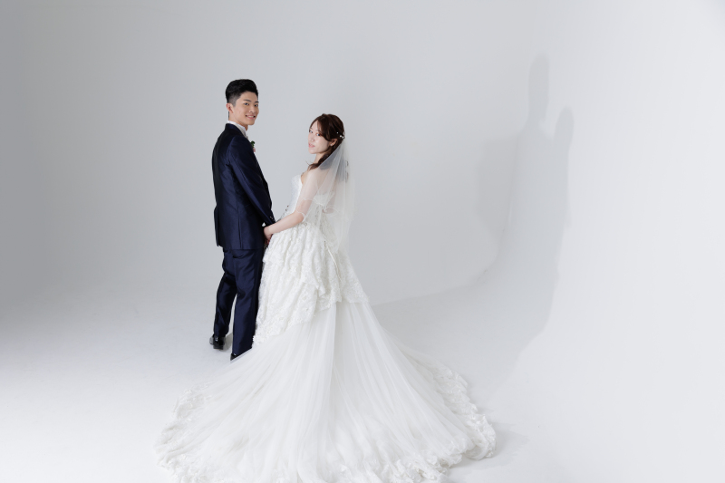 シンプルな背景で