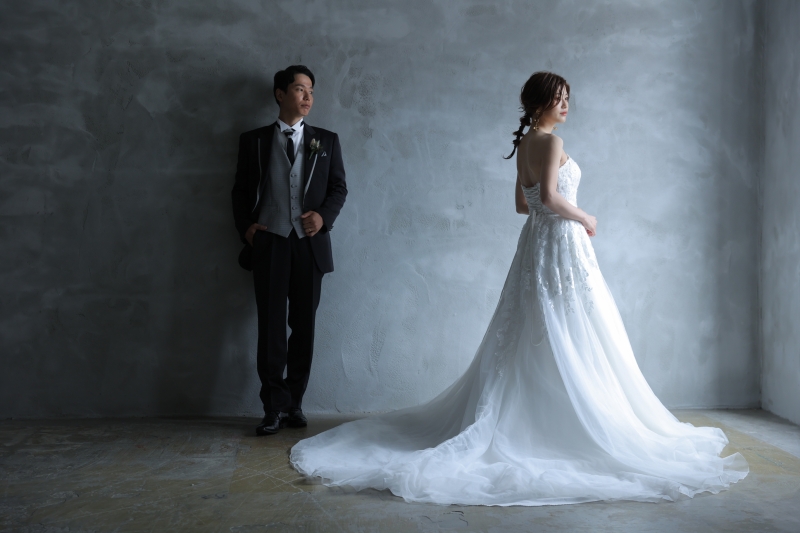 グレーの背景で