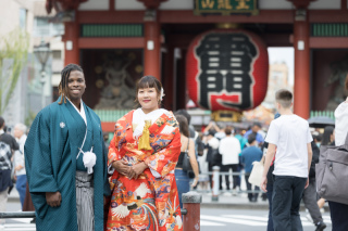 ロケもスタジオもお手軽に！
