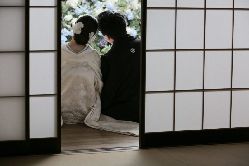 和室の中から
