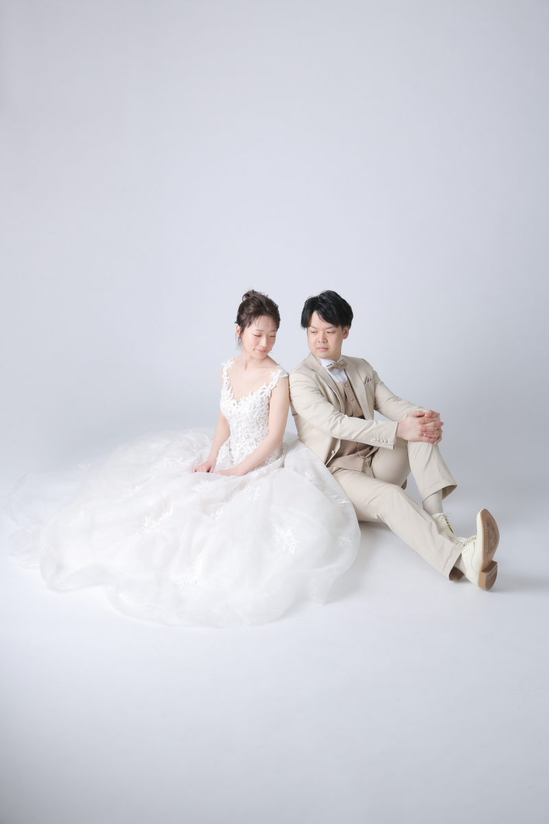 座って撮るショットも