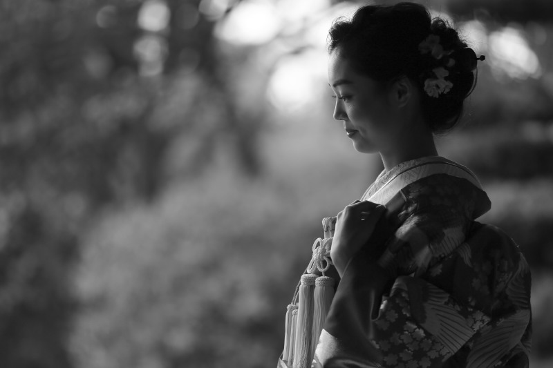 陰影をつけてしっとりと。