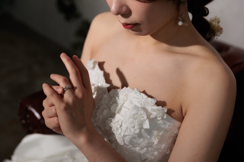 ご新婦様のお手元カット