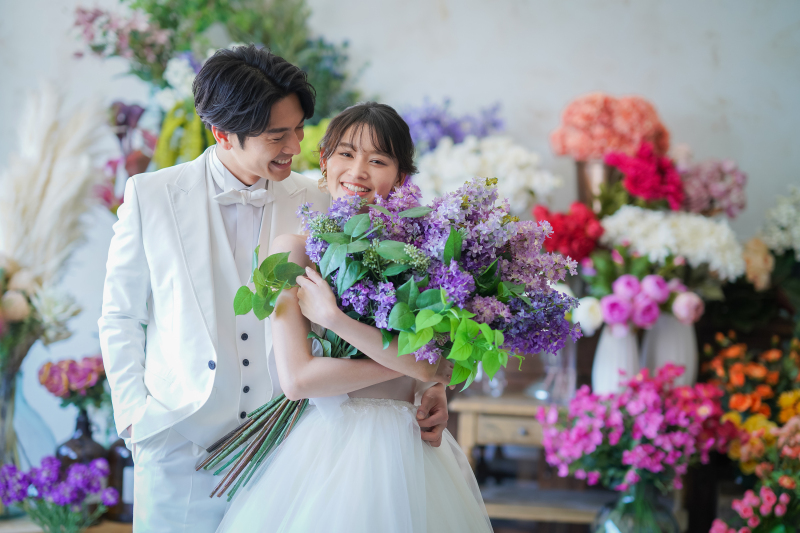 【洋装ハウススタジオプラン】全データ美肌レタッチ付き(150カット) + 台紙1冊