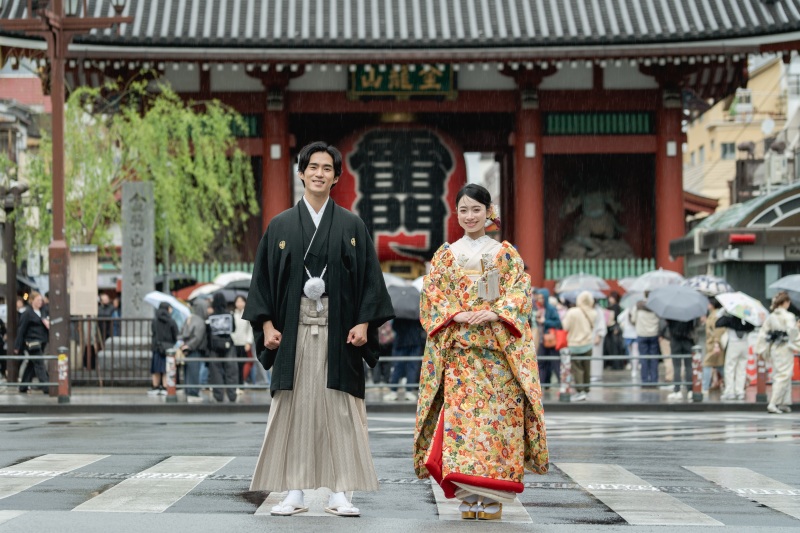 徒歩で行けるロケ地⭐︎【浅草名所巡りロケーション（和装or洋装）】全データ美肌レタッチ付き(200カット) + 台紙1冊