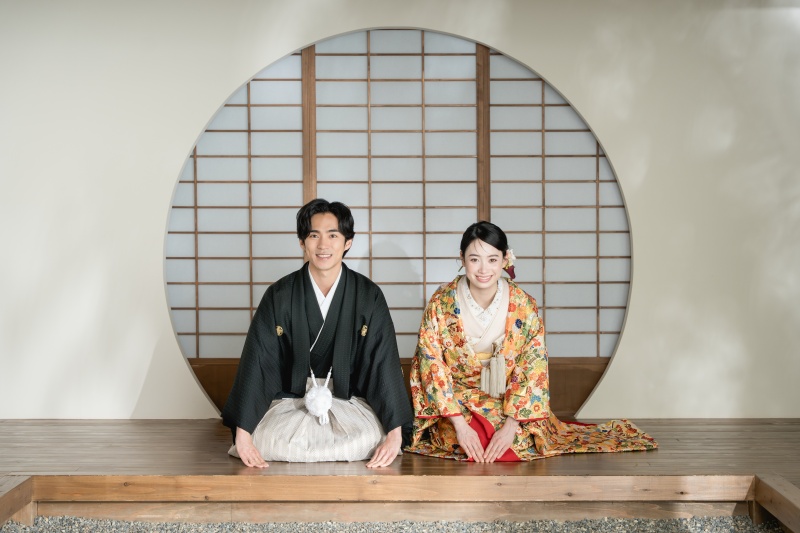 【屋内庭園スタジオ】全データ美肌レタッチ付き(150カット) ＋台紙1冊