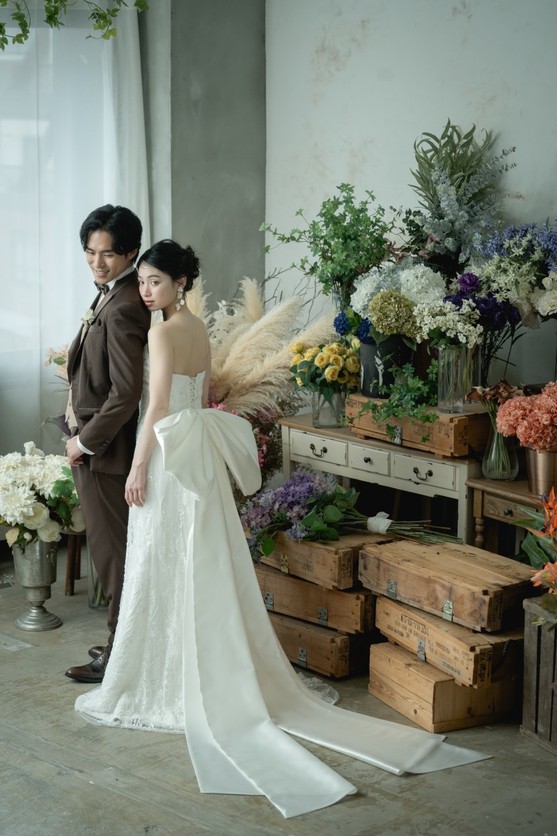 【洋装ハウススタジオプラン】全データ美肌レタッチ付き(150カット) + 台紙1冊