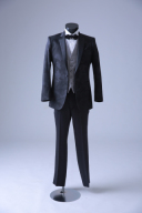 カモフラ　グレーベスト黒パンツ