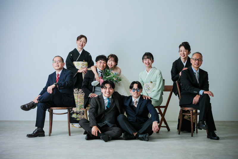 大家族で撮る記念写真 photo by 谷澤明美