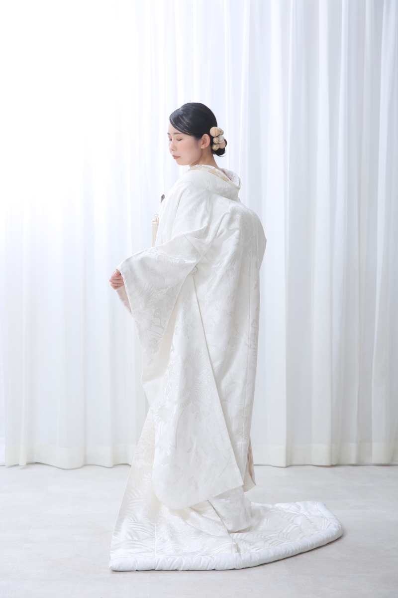 ご新婦様のソロカットも美しく!